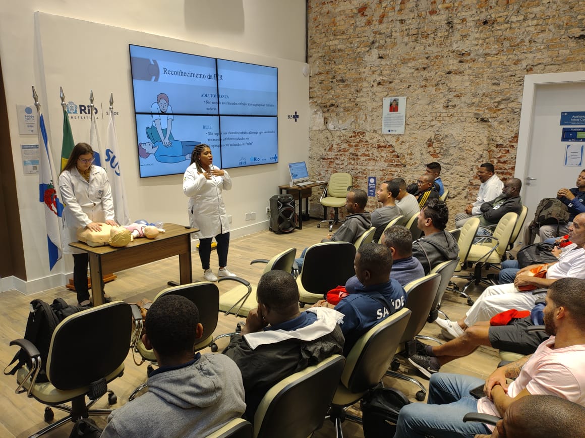 SMS-RJ e Riosaúde juntas na 03ª turma do Curso de Orientações Básicas aos Maqueiros – OBAMA