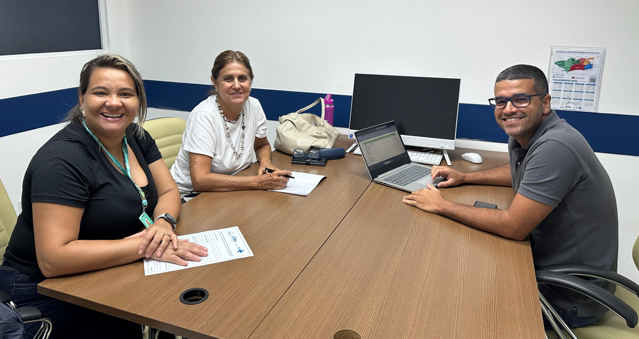 Reunião sobre pesquisa com o tema população em situação de rua